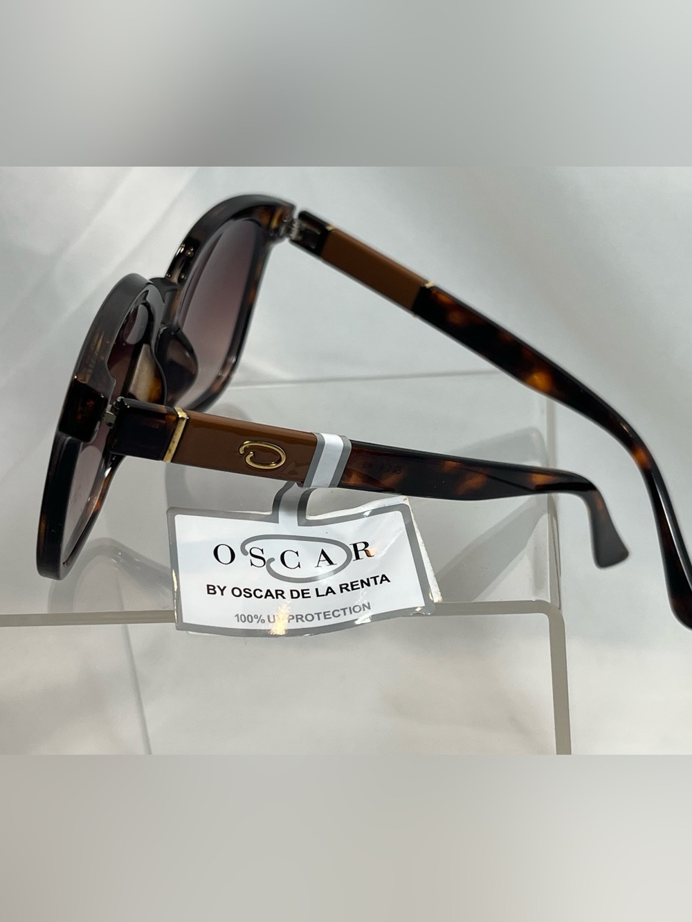 NWT Oscar de la Renta Tortoiseshell Sunglasses with Brown Gradient Lenses - Picture 4 of 4